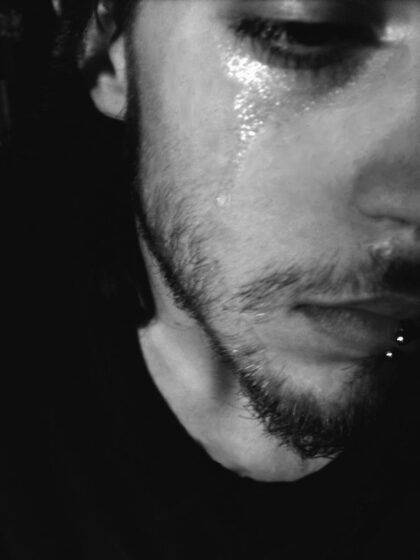 Tổng hợp Hình ảnh buồn khóc đàn ông trong đêm