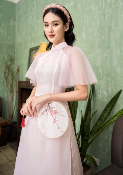 Áo dài cách tân tay lỡ