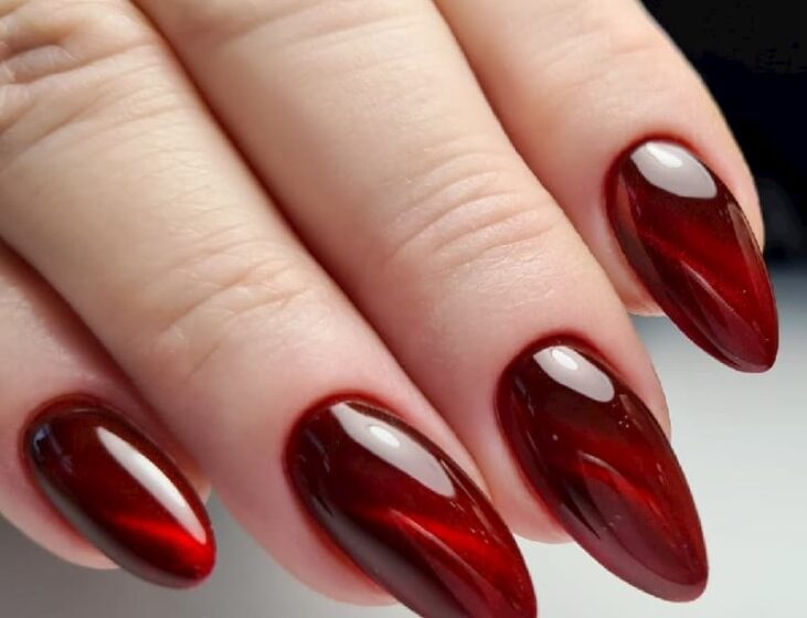 Top những Mẫu nail móng mắt mèo đỏ bóng