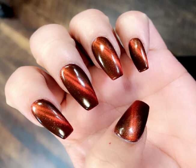 Top những Mẫu nail móng mắt mèo đỏ cam