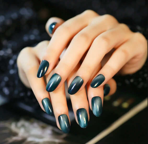 mẫu nail mắt mèo xanh